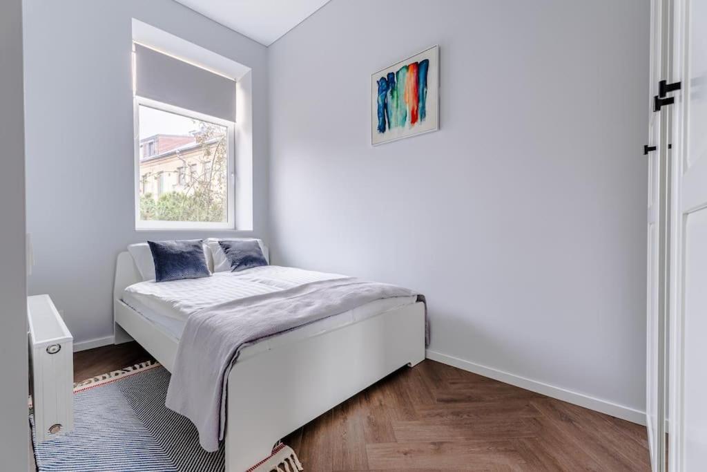 Modern Flat In Old Town Kaunas - Free Parking & Self Check-In Bagian luar foto